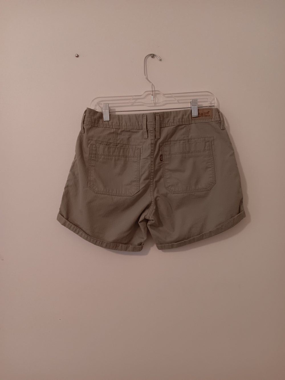 Levi's Khaki Tan Rolled Cuff Chino Cotton Shorts Size W28 Casual Summer - Picture 3 of 7